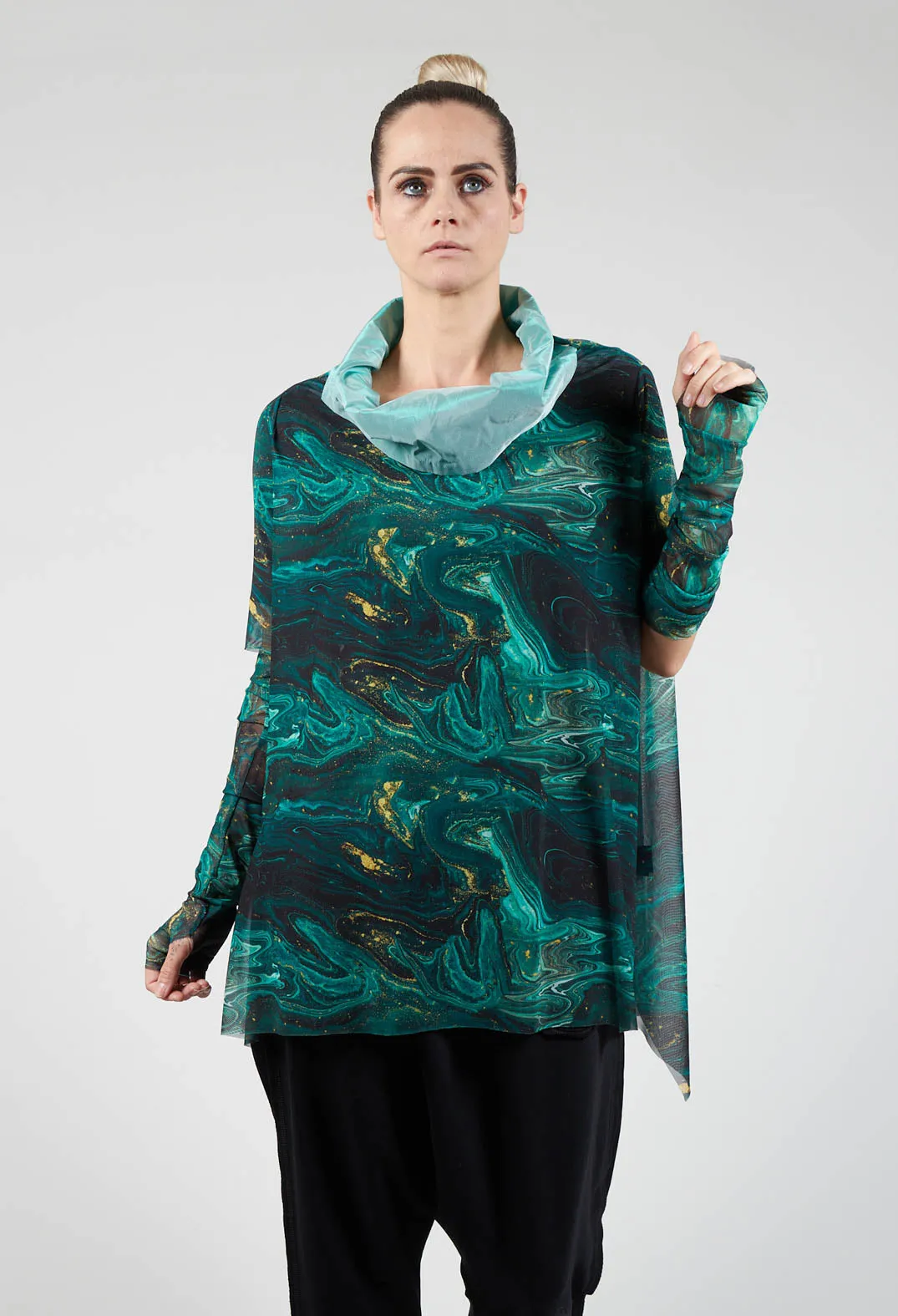 Afol Tunic in Black Dark Green