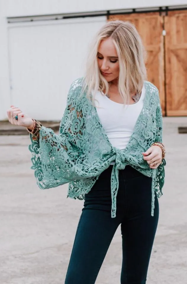 Crochet Petal Kimono Wrap - Mint