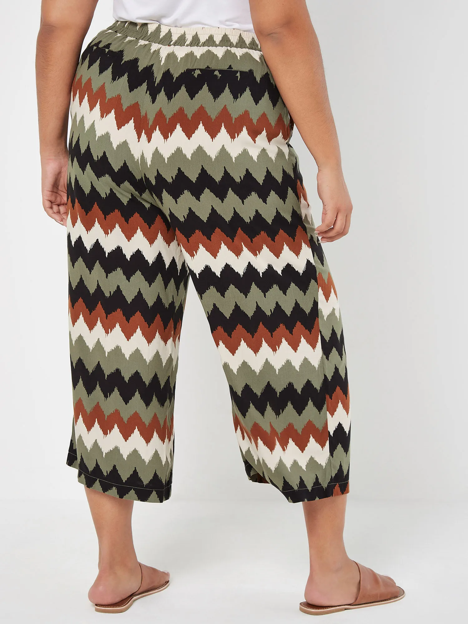 Curve Chevron High-Waist Culottes | Apricot Clothing