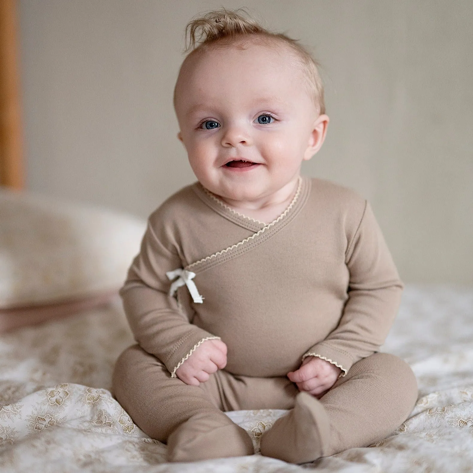 Ely's and Co Taupe Solid Kimono Stretchie and Bonnet