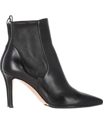 Gianvito Rossi Pointed Toe Ankle Boots in Black Leather