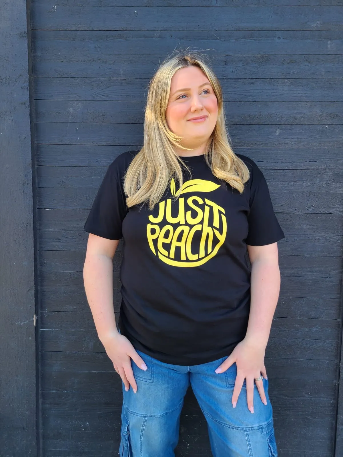 Just Peachy T-Shirt black with yellow