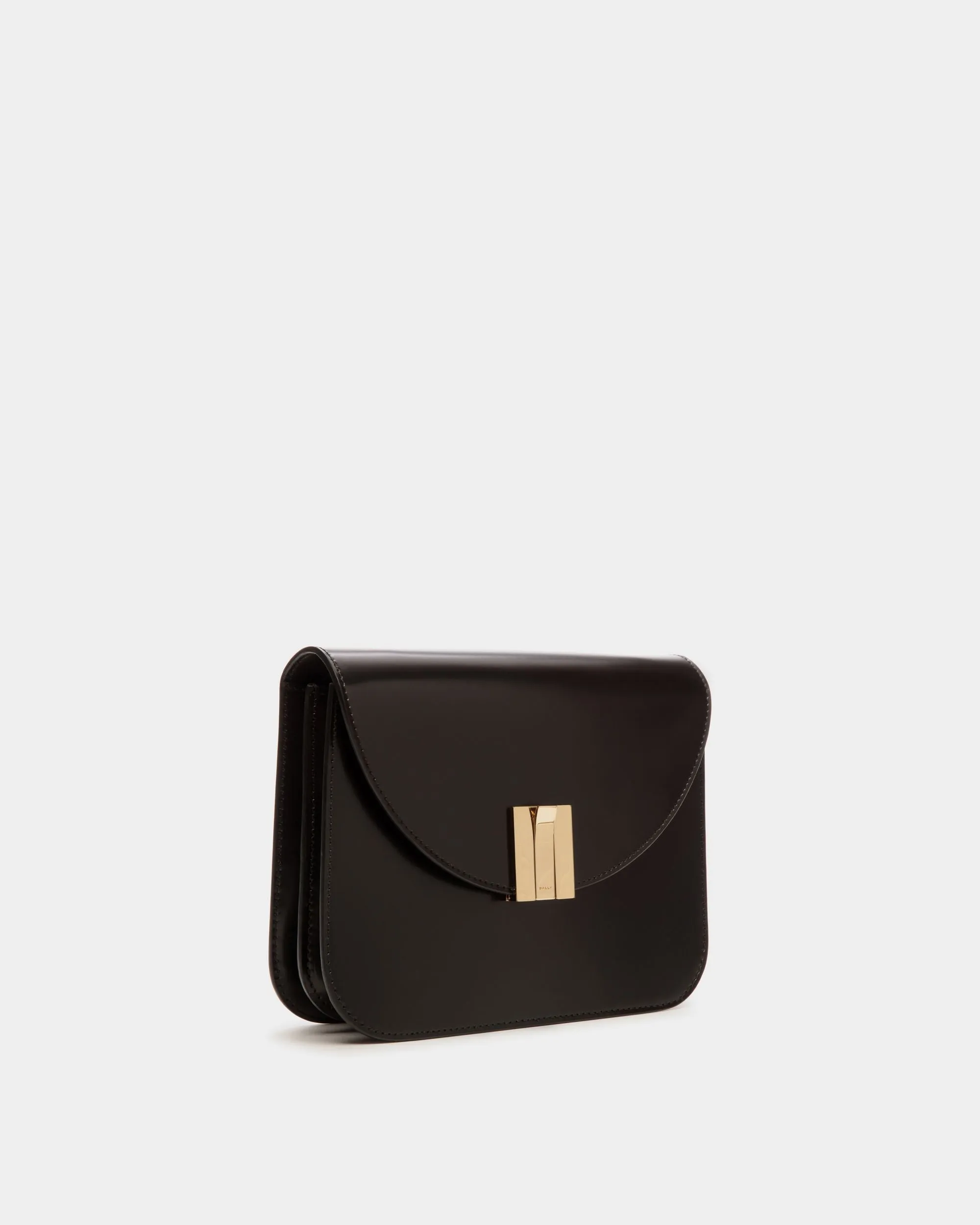 Ollam Crossbody Bag in Black Brushed Leather 