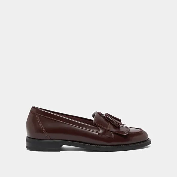 Tassel loafers in burgundy glazed leather