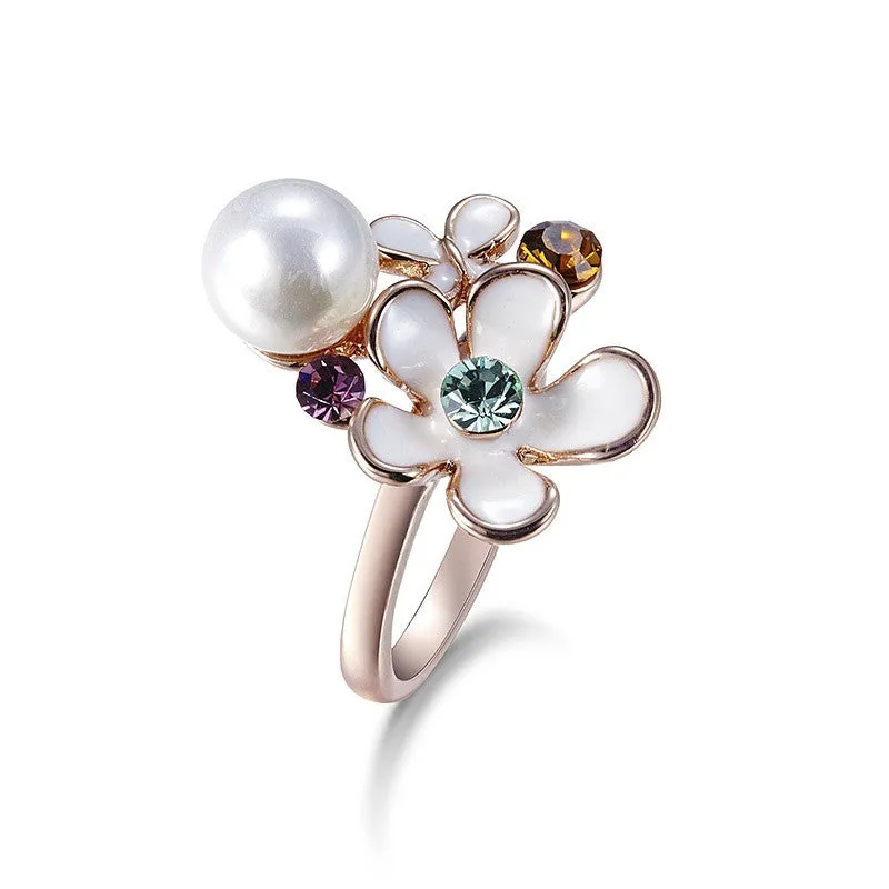 The amazing pearls and flower ring