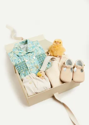 The Avery Floral Gift Set in Green and Beige