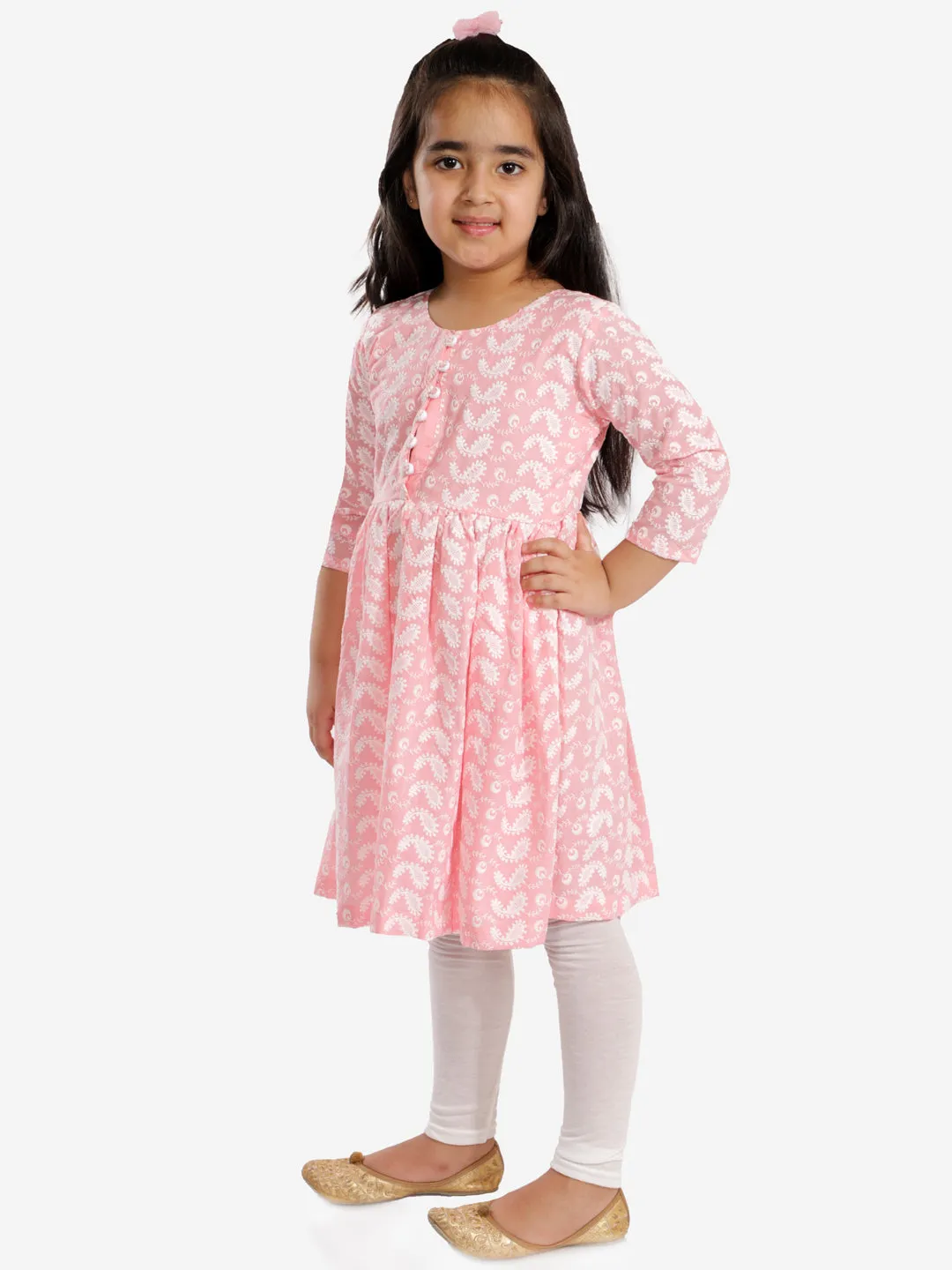 VASTRAMAY Girls' Pink Pure Cotton Chikankari Kurta With Leggings