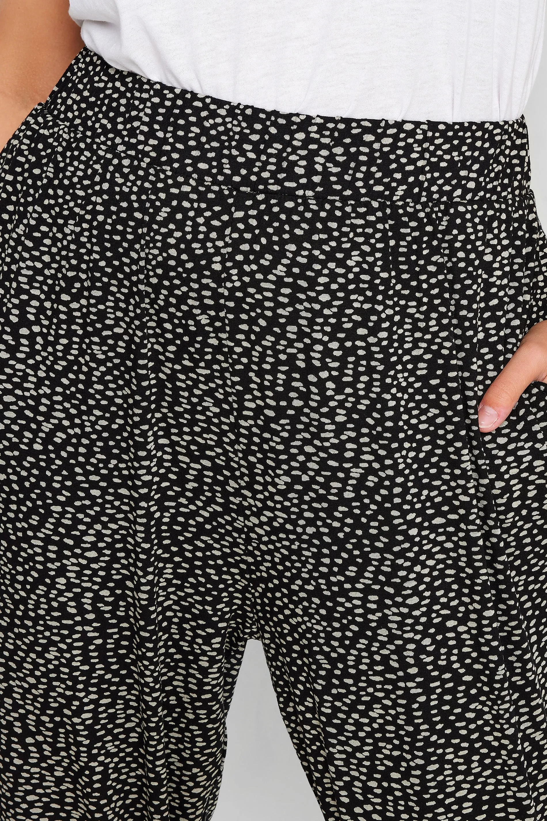 YOURS Curve Black Spot Print Cropped Harem Joggers